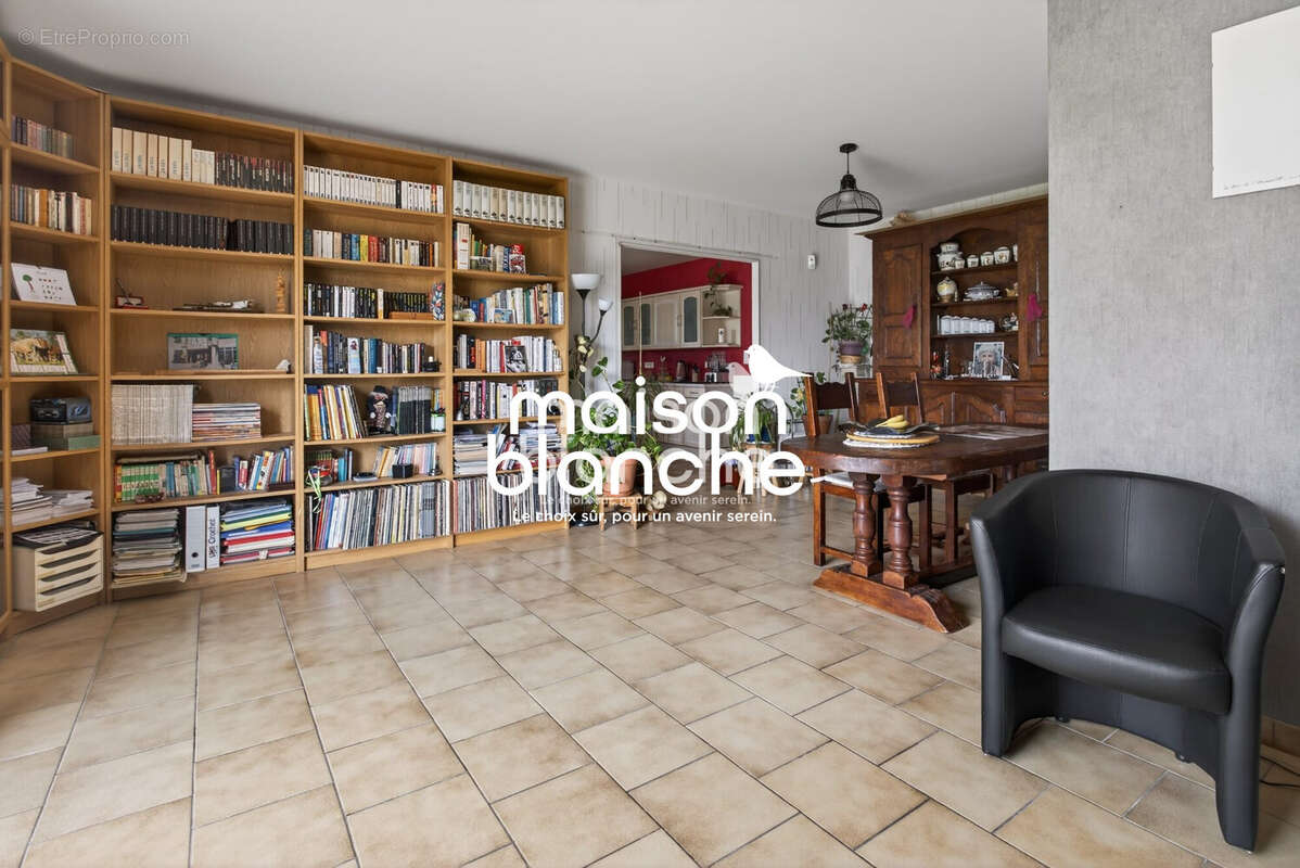 Maison à SURGERES