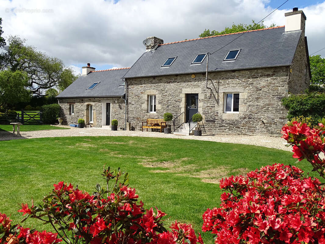 Maison à TREBRIVAN