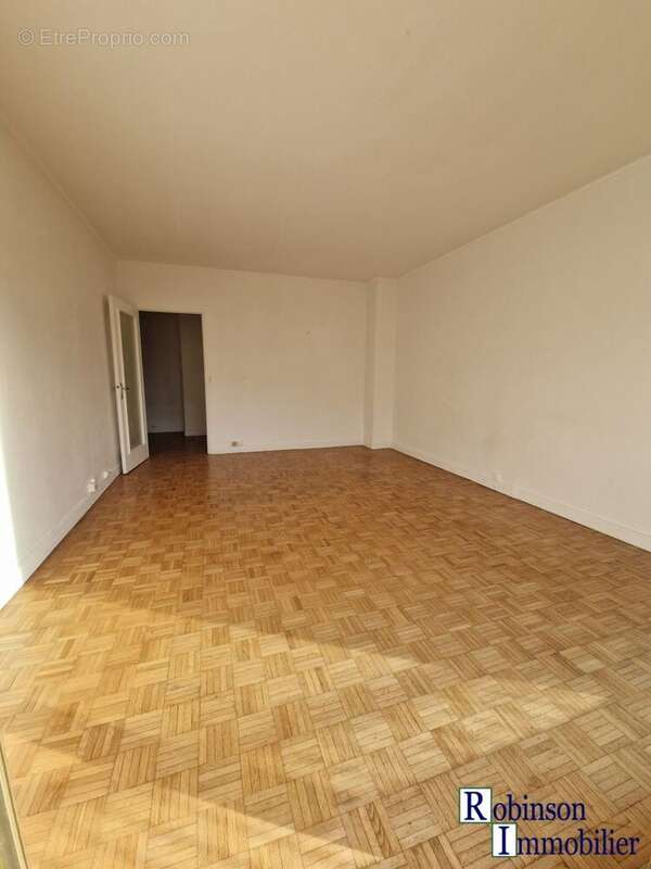 Appartement à LE PLESSIS-ROBINSON