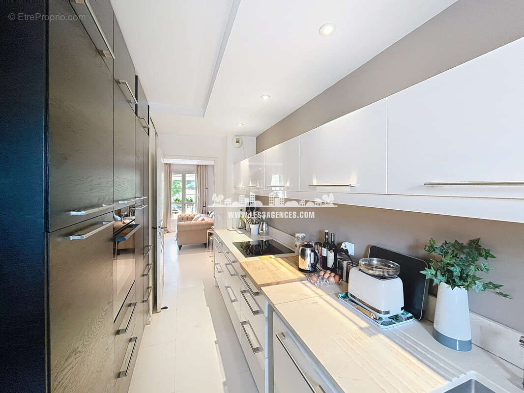 Appartement à LA MOLE