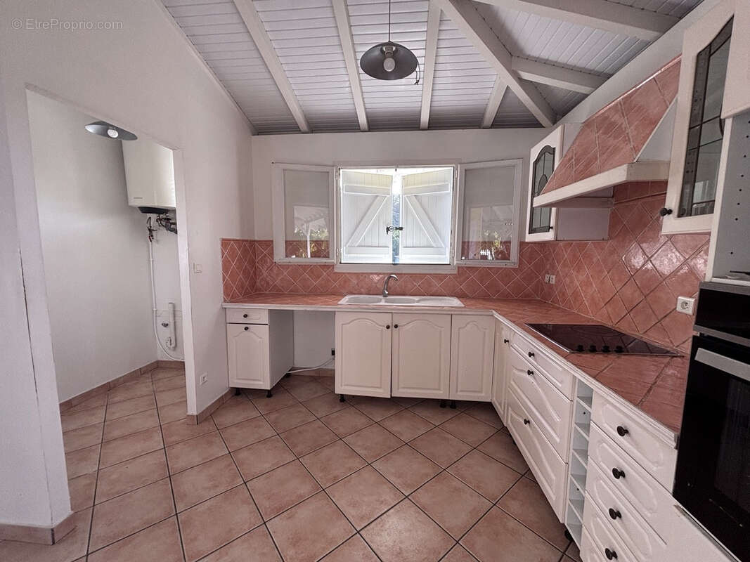 Maison à LES TROIS-ILETS