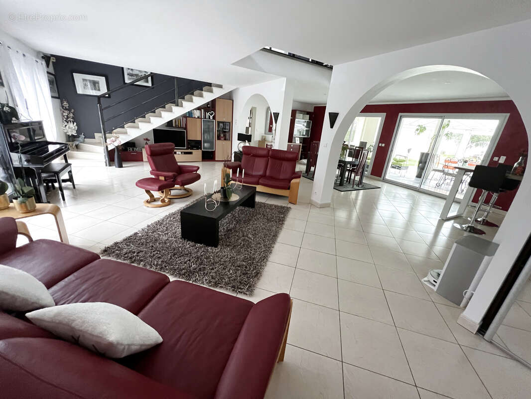 Maison à MESNAC