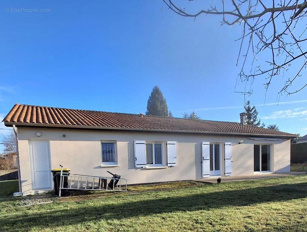 Maison à CHASSENEUIL-SUR-BONNIEURE