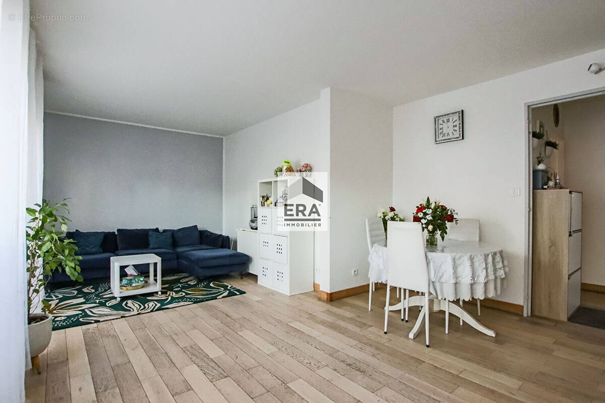 Appartement à MONTROUGE