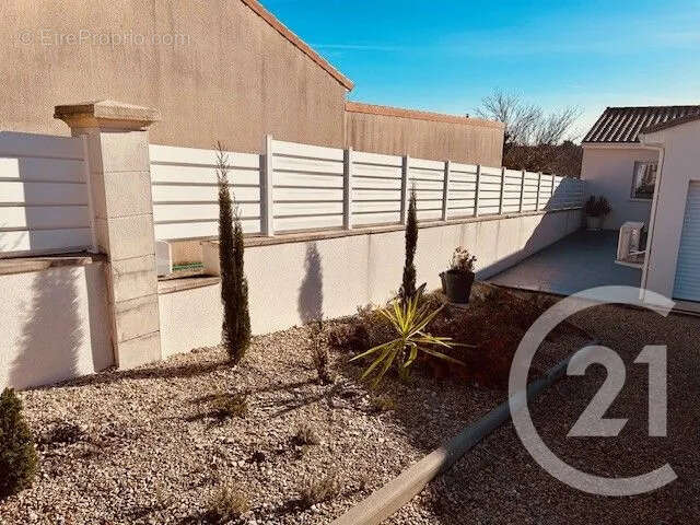 Maison à CHAMPNIERS