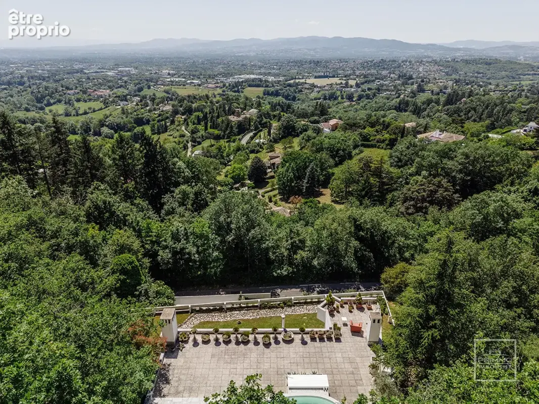 Limonest - 238 m² - Icône californienne des années 60 - vue exceptionnelle - photo 4