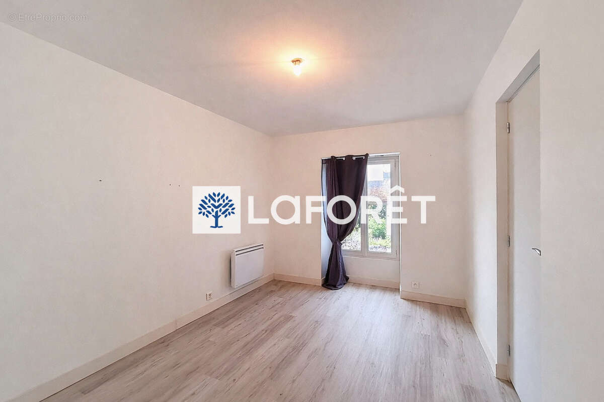 Maison à JOUY-LE-CHATEL