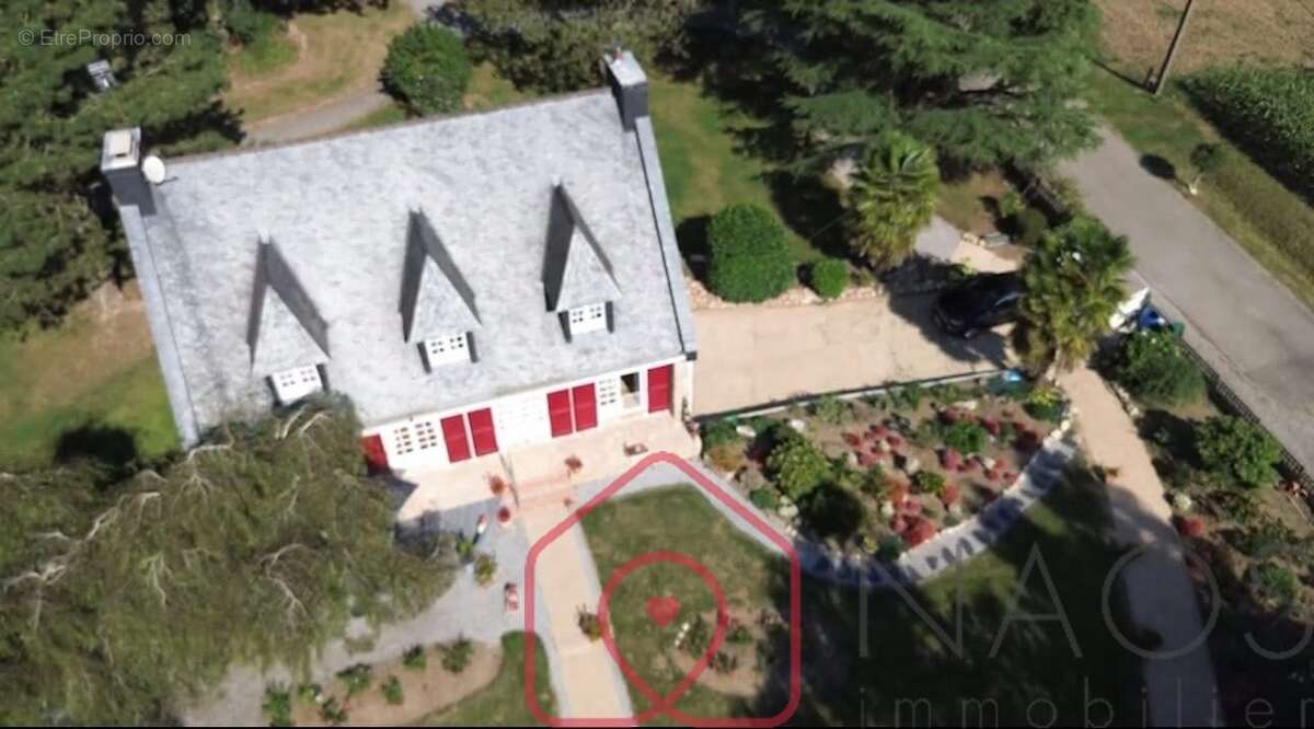 Maison à LES FORGES