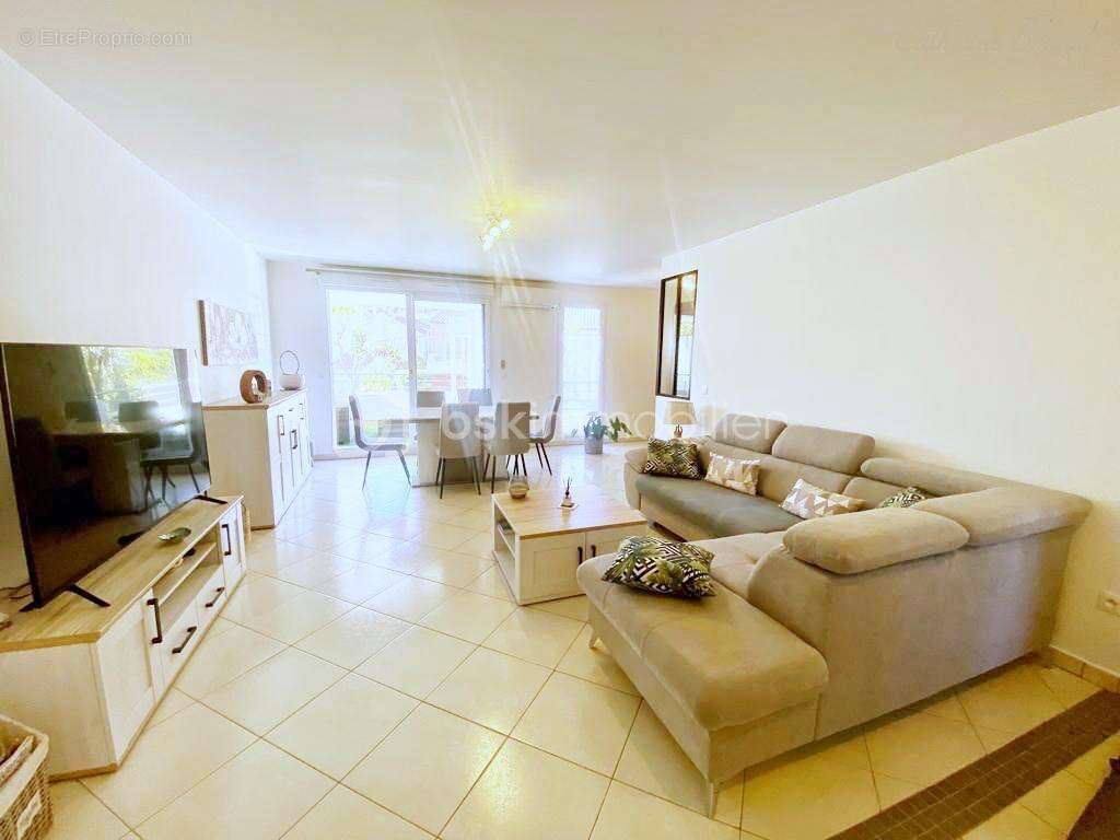 Appartement à HYERES
