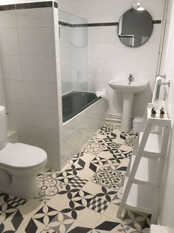 Commerce à PARAY-LE-MONIAL