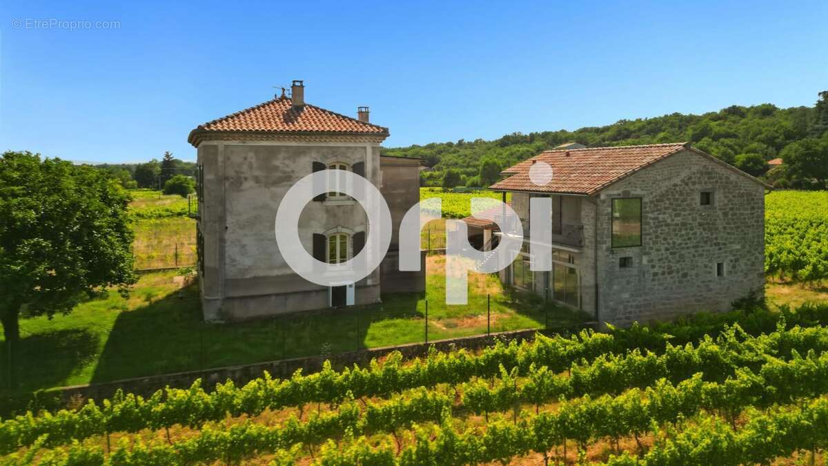 Maison à RUOMS