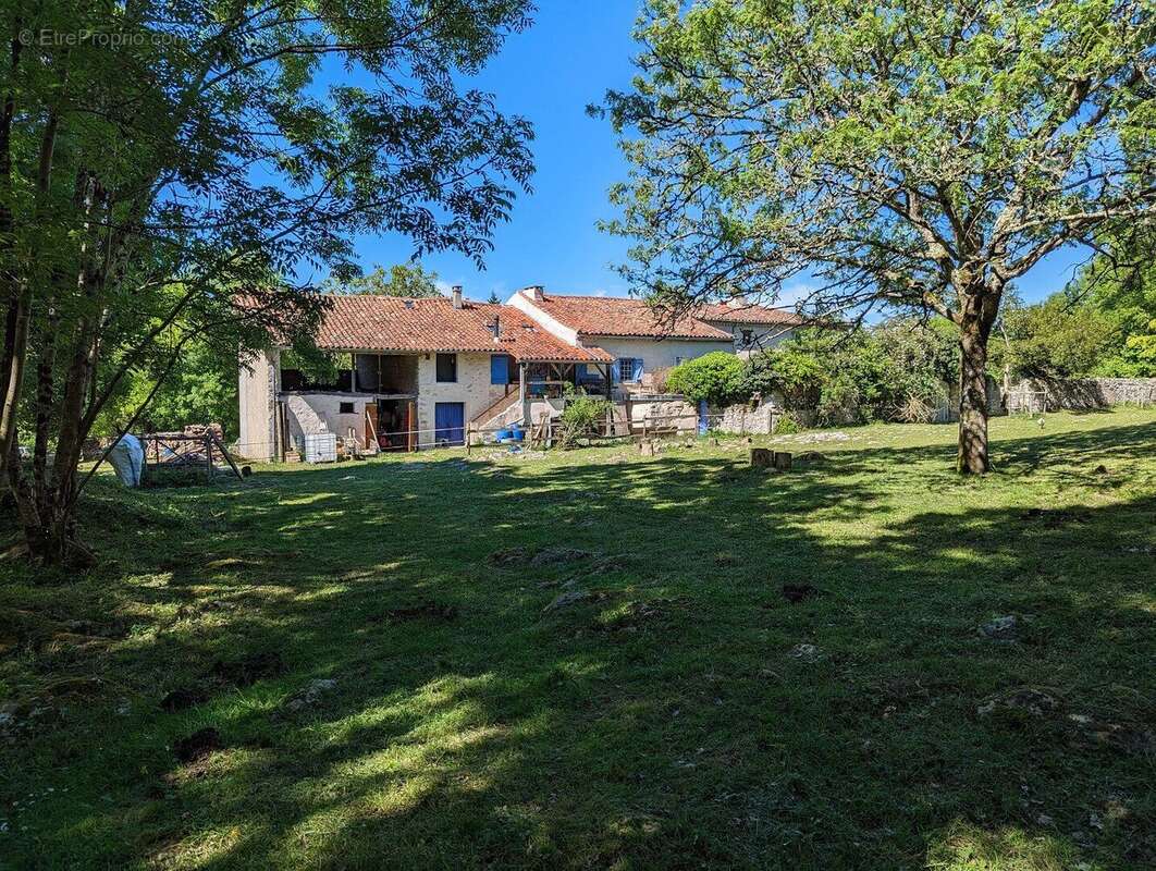 Propriété sur 30 Ha attenants - photo 2
