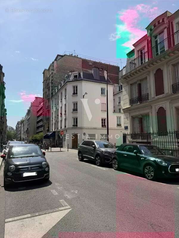 Parking à PARIS-17E