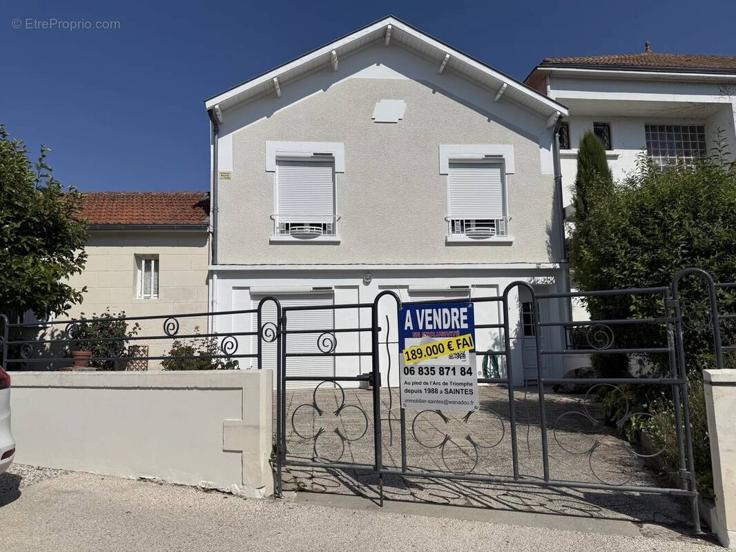 Maison à SAINTES