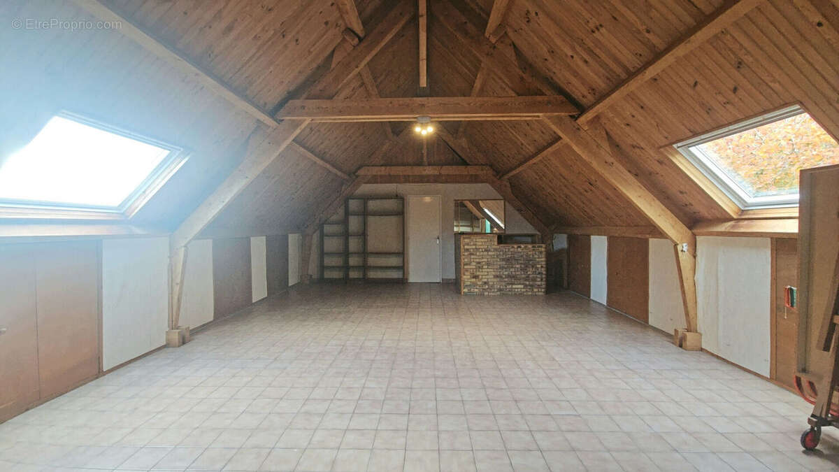 Maison à DONGES