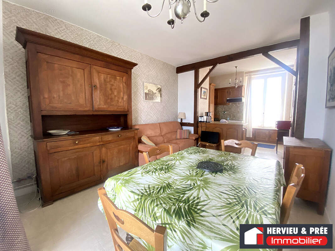 Appartement à LUC-SUR-MER