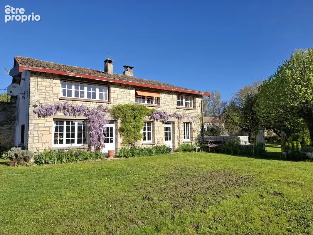 Photo Maison à Chef-Boutonne au prix de 135 000€