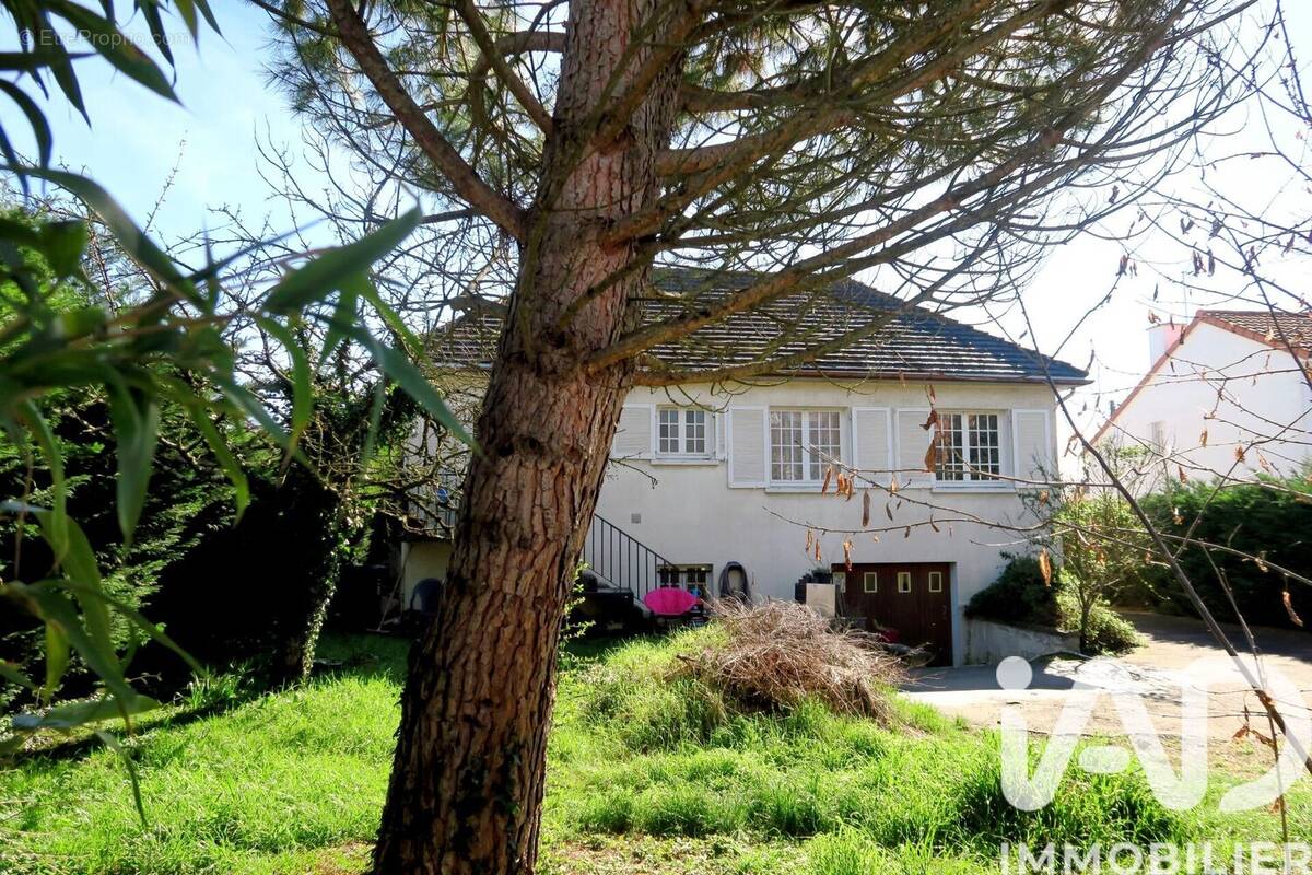 Photo 1 - Maison à POITIERS