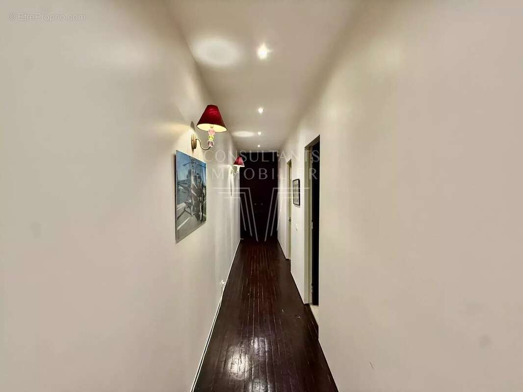 Appartement à PARIS-7E