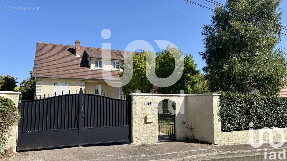 Photo 4 - Maison à SAINT-JEAN-DE-BRAYE