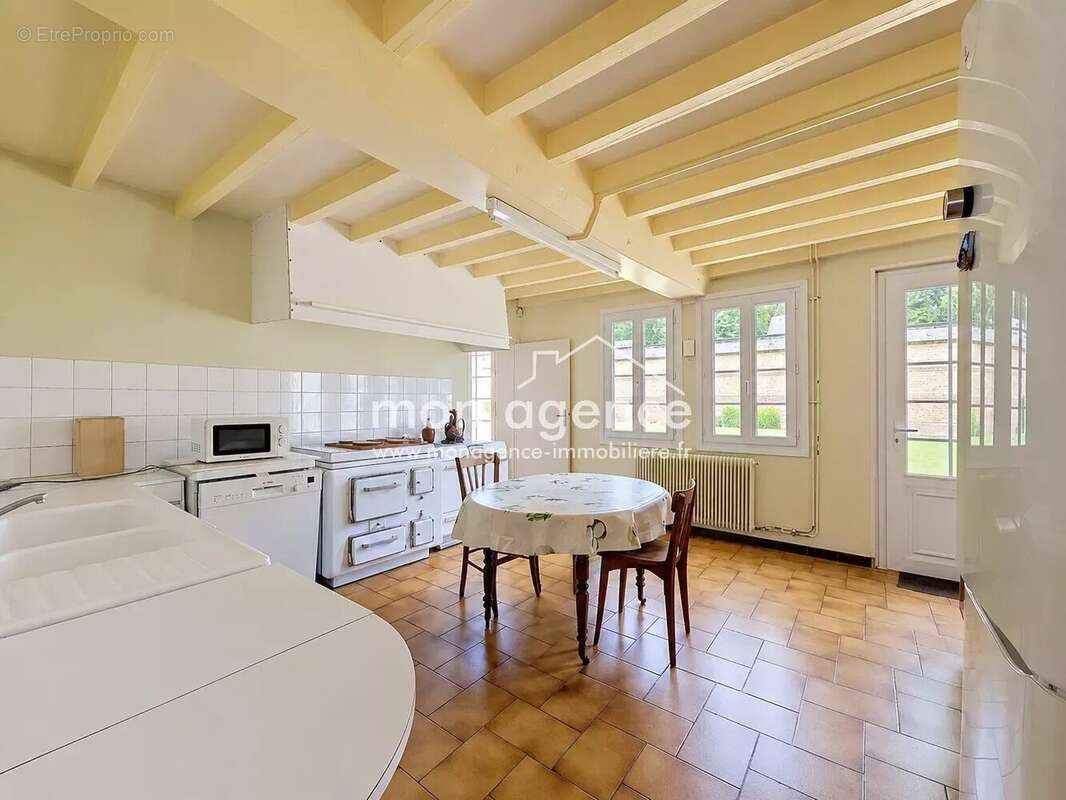 Maison à LA NEUVILLE-CHANT-D'OISEL