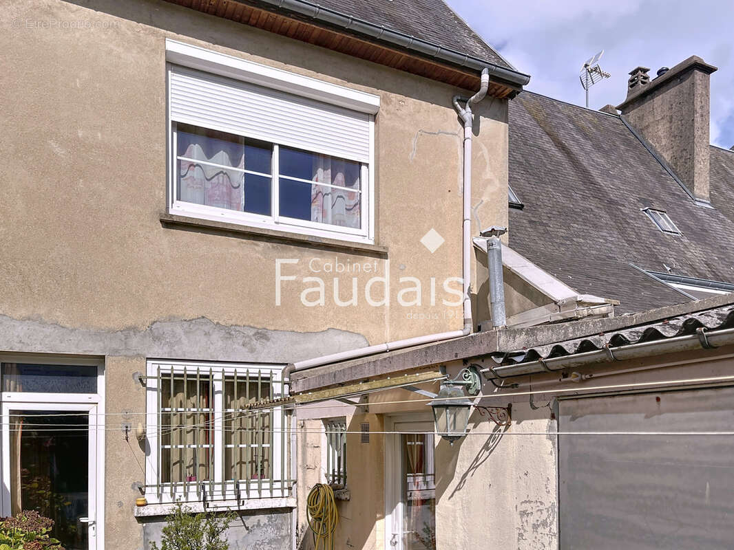 Maison à PERIERS