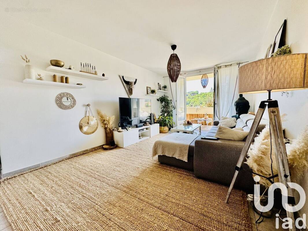 Photo 1 - Appartement à COGOLIN