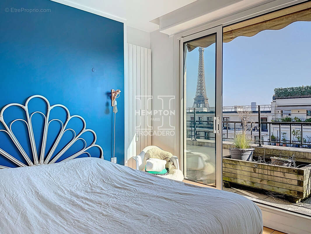 Appartement à PARIS-16E