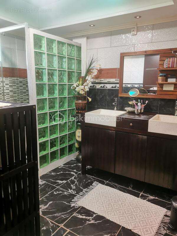 Maison à BRAS-PANON