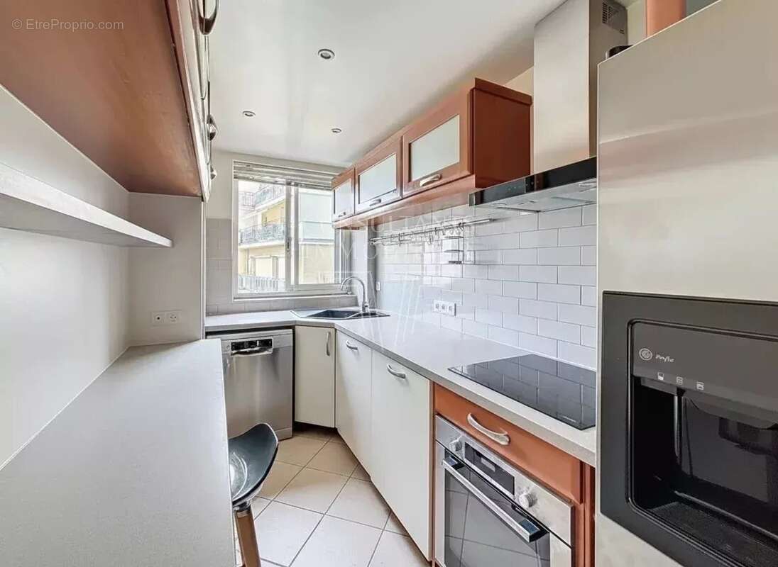 Appartement en etage eleve. deux chambres - photo 3