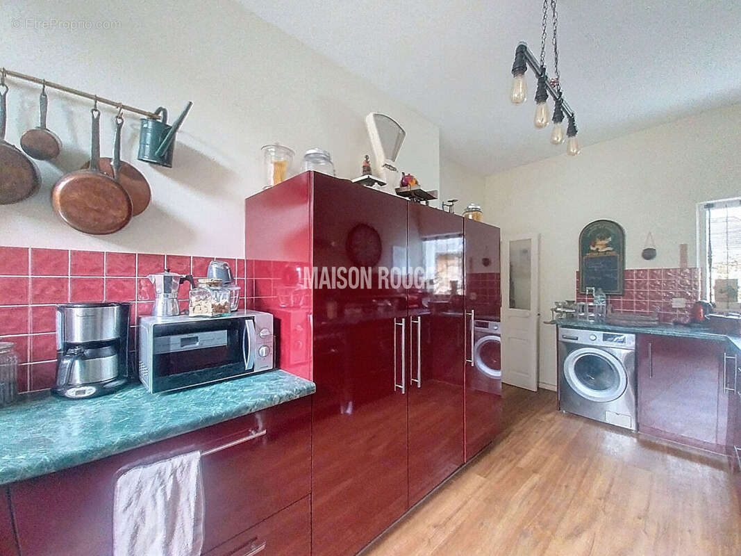 Rare sur le marché proprieté lanvollon  12 pièces + 1 gite t3 - photo 4