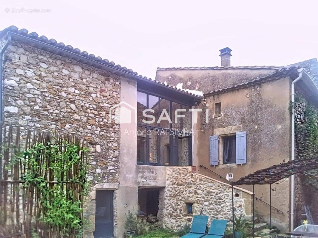 Photo 1 - Maison à SAINT-VICTOR-LA-COSTE