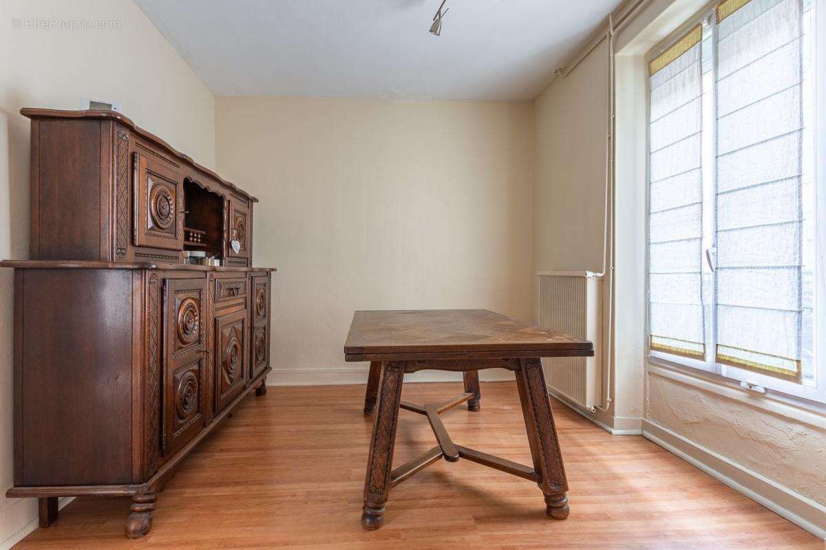 Maison à LE PERREUX-SUR-MARNE