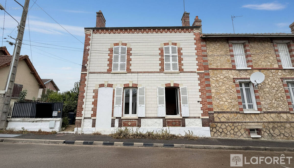 Maison à ROMILLY-SUR-SEINE