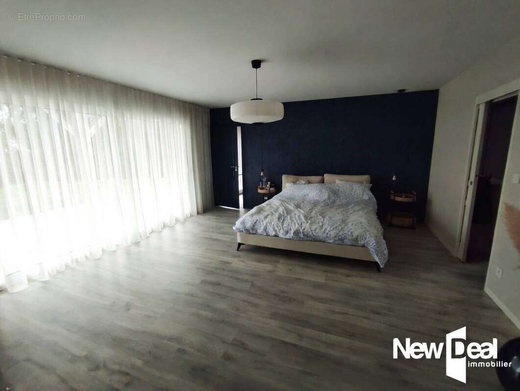 Maison à LAROQUE-TIMBAUT