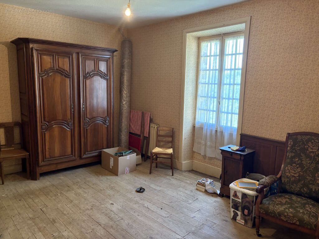 Maison à SAINT-AULAIRE