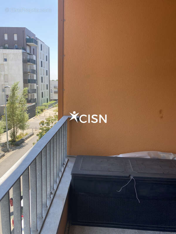 Saint nazaire ouest quartier vecquerie  t1 bis  dans residence avec services vendu avec locataire en place - photo 4