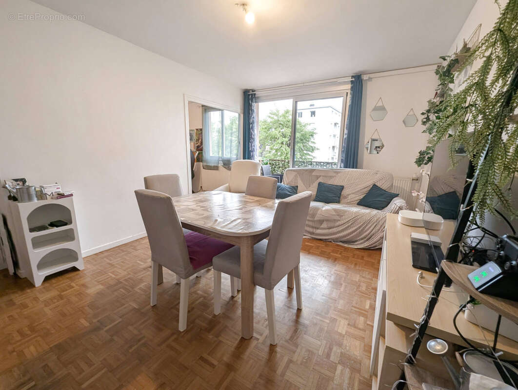 Appartement à SAINT-EGREVE