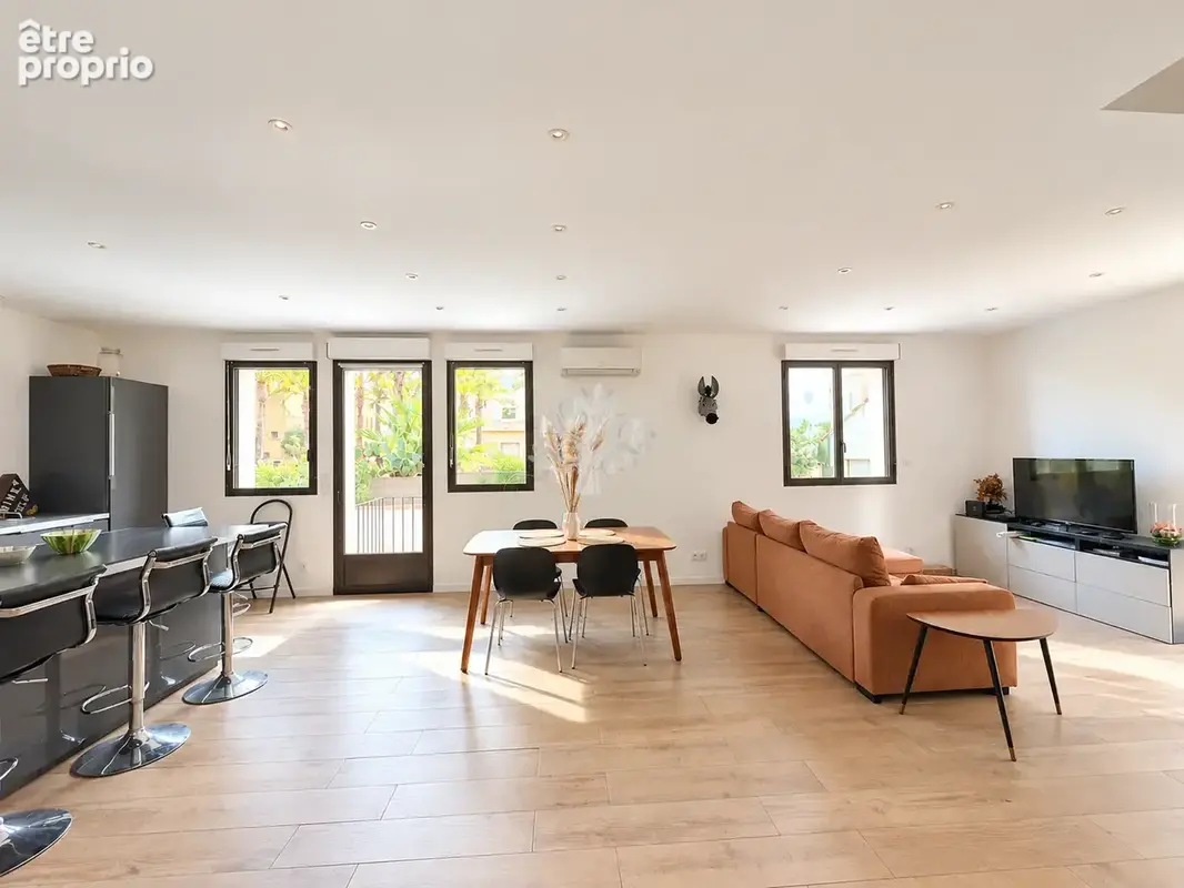 Rare a la vente - villa prestige - centre ville de sanary sur mer - photo 5