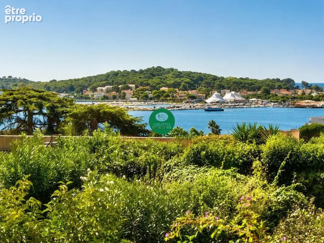 Vue Mer Panoramique sur la Baie de Tamaris  Appartement T4 de 83 m2 avec Terrasse à La Seyne-sur-Mer - photo 3
