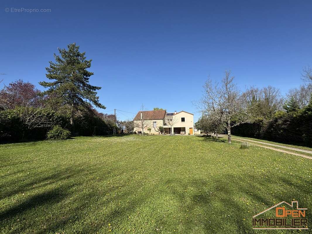 Maison 128 m² à Payrac  - photo 14