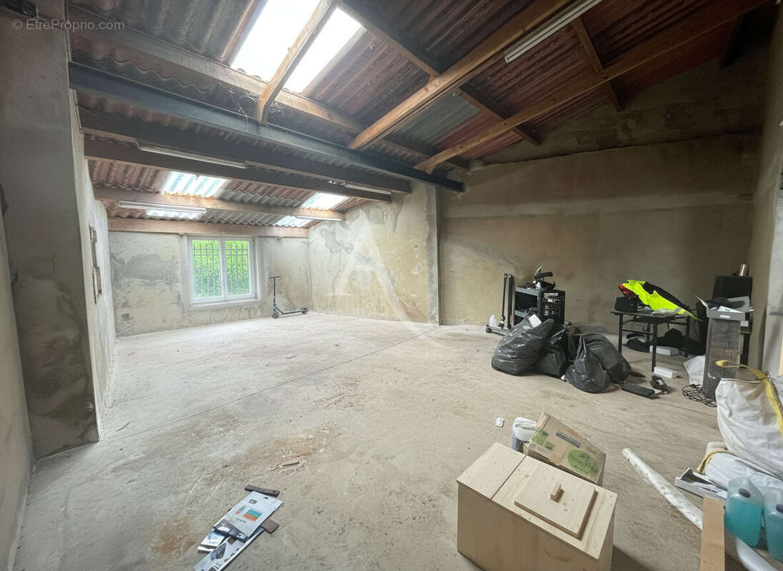 Garage Pont L Abbe D Arnoult 186 m2 - photo 3