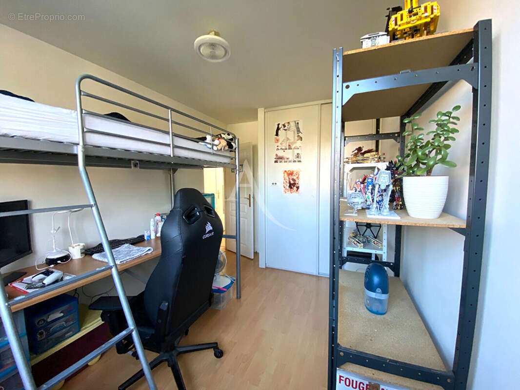 Appartement à BURES-SUR-YVETTE