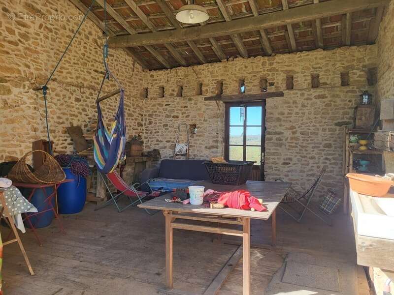 Maison à SAINT-LOUP-LAMAIRE