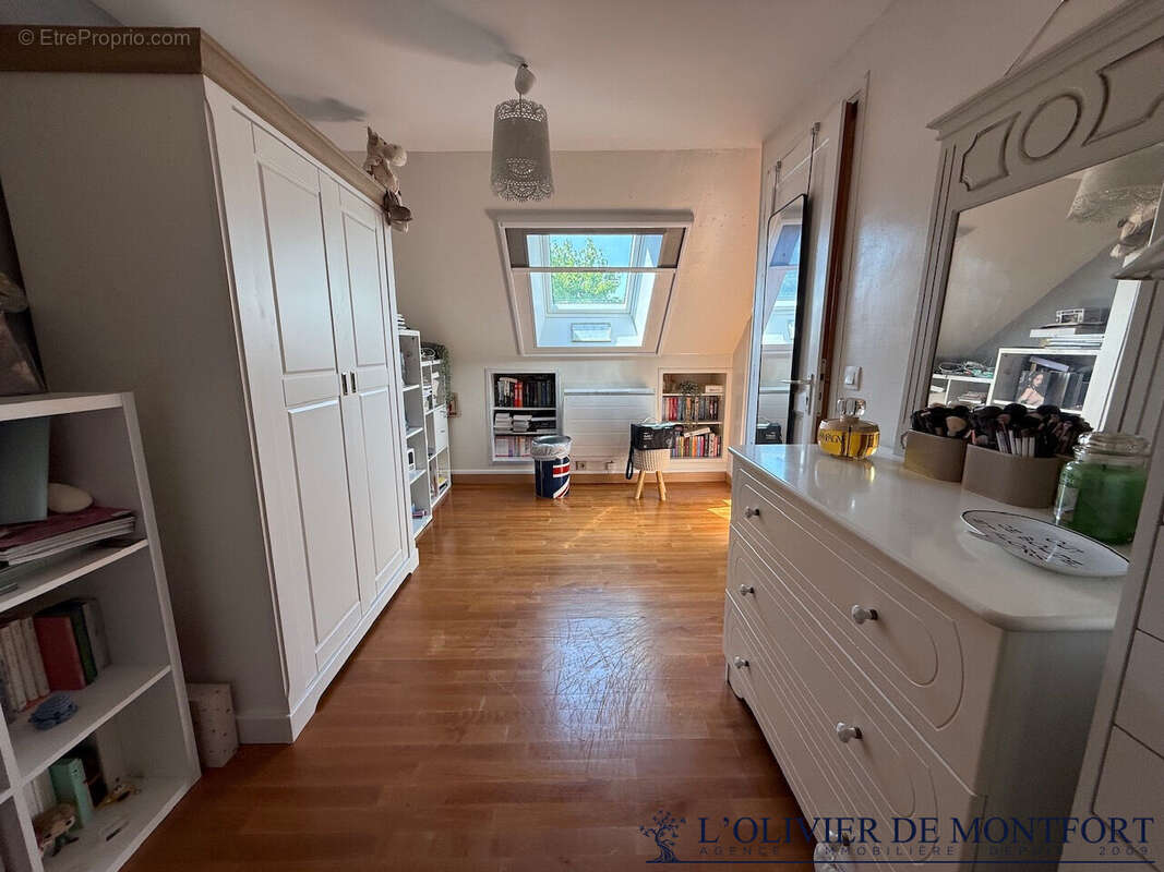 Maison individuelle Les Essarts Le Roi  de 139 m² au sol - photo 16