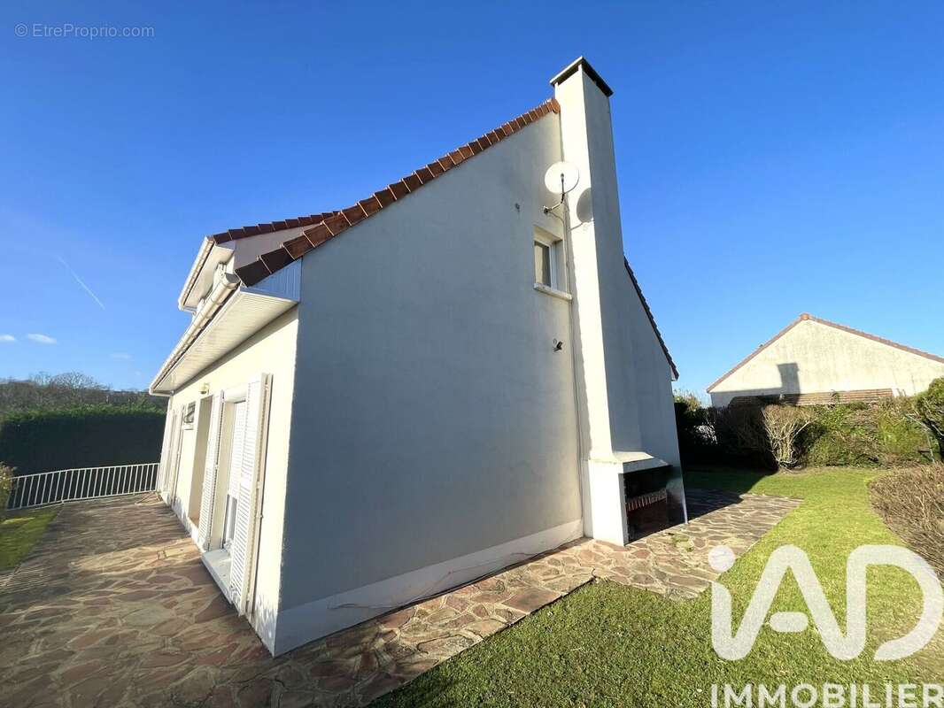 Photo 3 - Maison à SAINTRY-SUR-SEINE