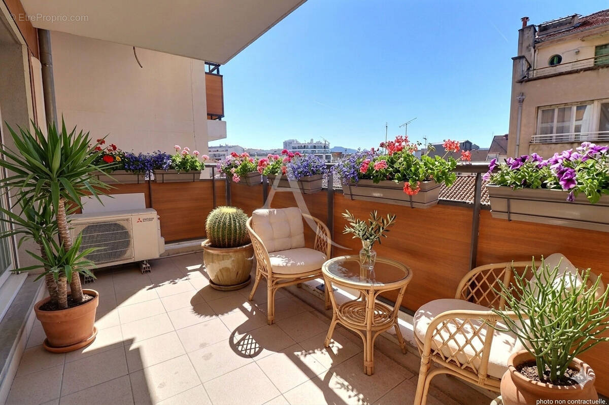 Appartement à MARSEILLE-8E