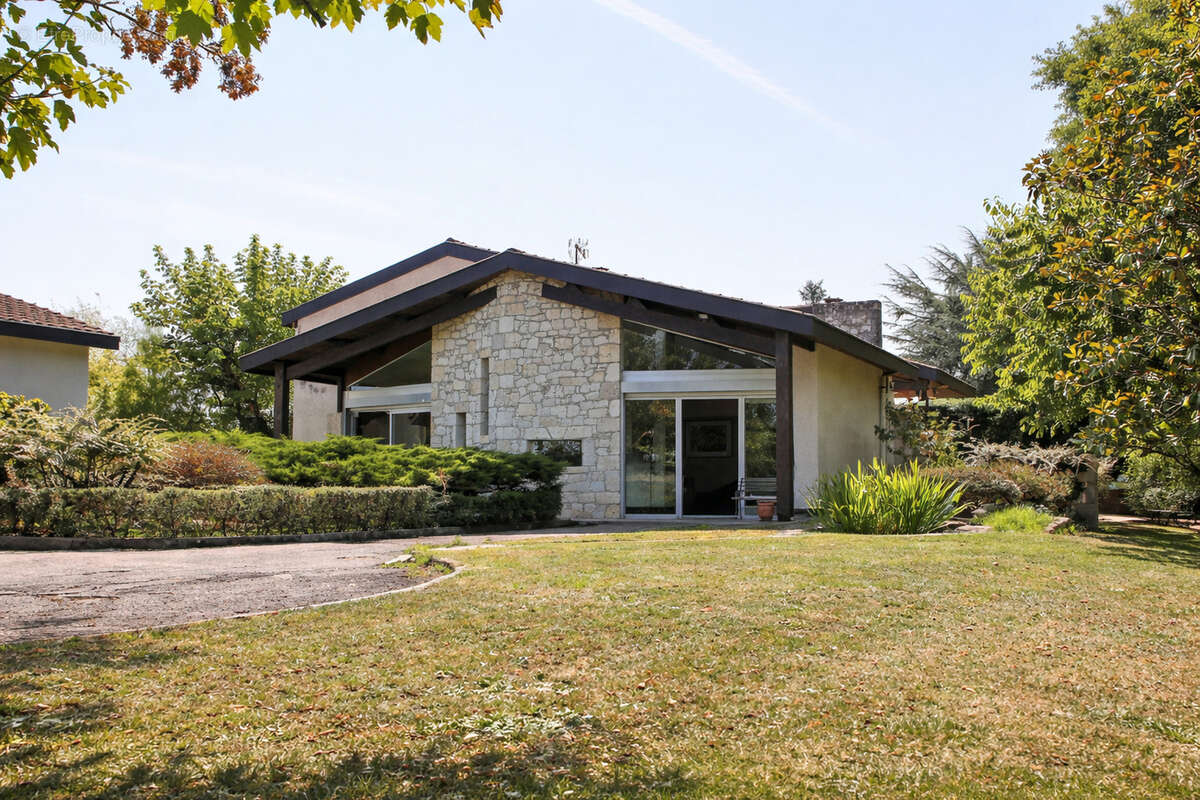 Maison à LAROQUE-TIMBAUT