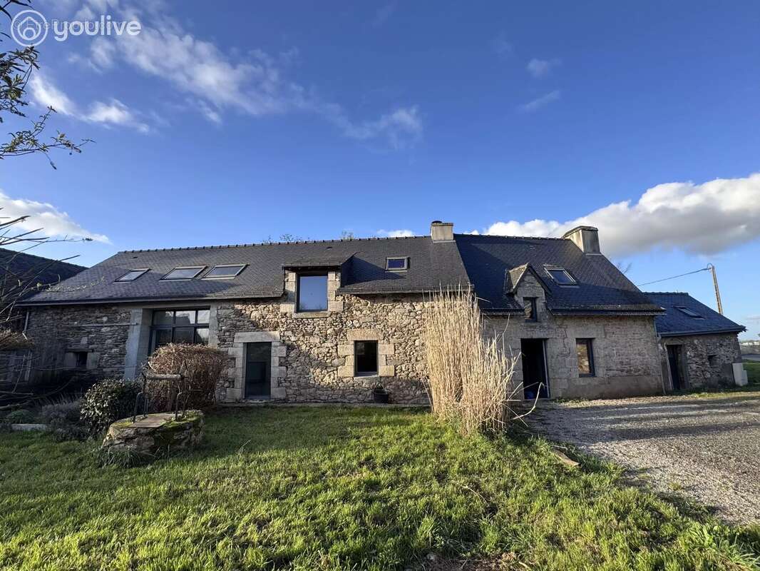 À vendre – PONTIVY nord  Authentique longère au calme au nord  NOYAL PONTIVY - photo 4