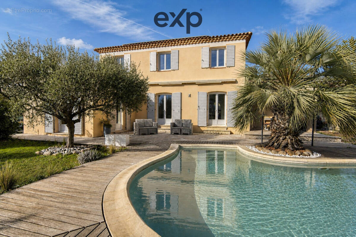 Maison à LA MOTTE-D'AIGUES